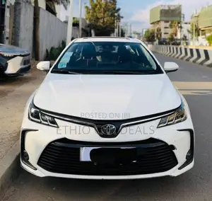 Toyota Corolla 2023 White