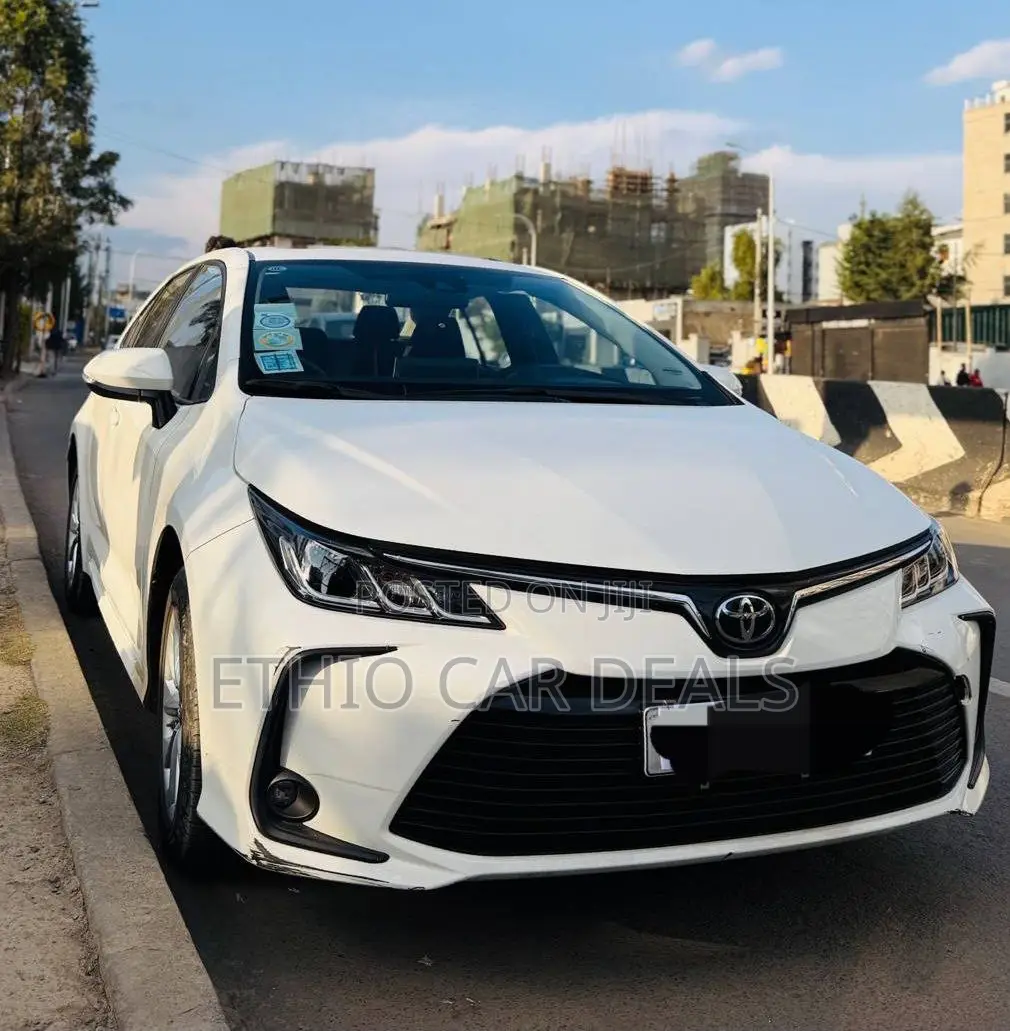 Toyota Corolla 2023 White
