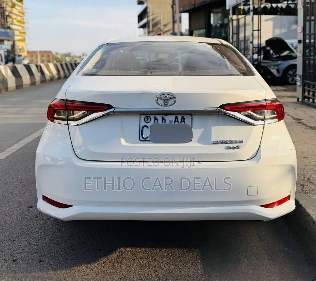 Toyota Corolla 2023 White