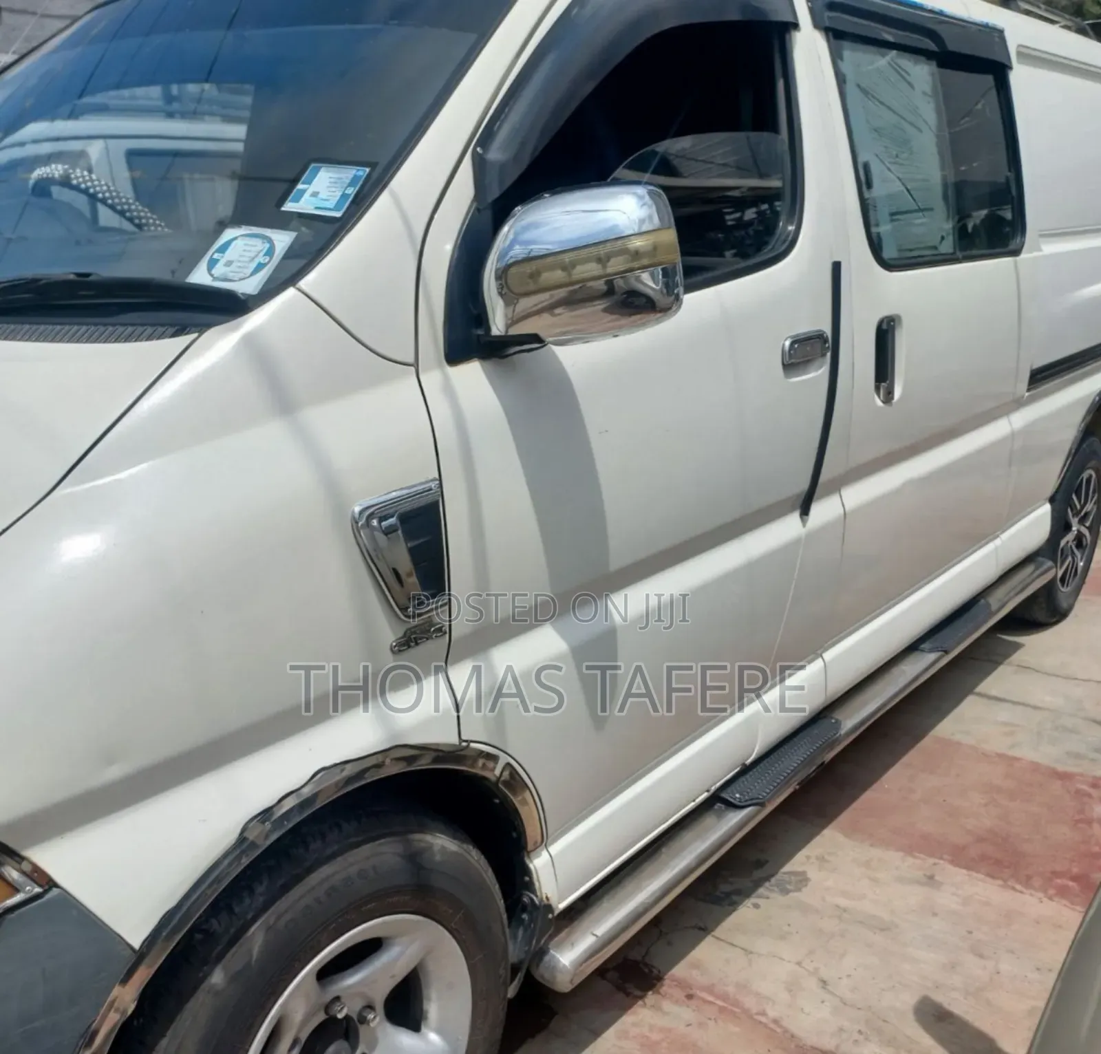 Toyota HiAce 2005 White