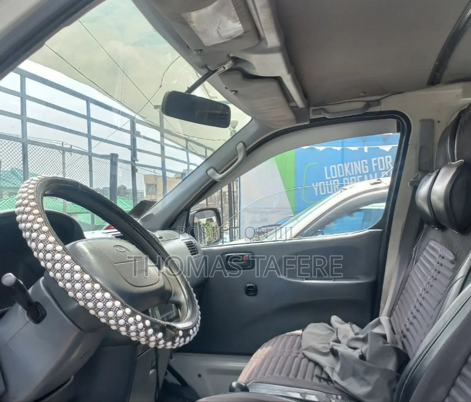 Toyota HiAce 2005 White