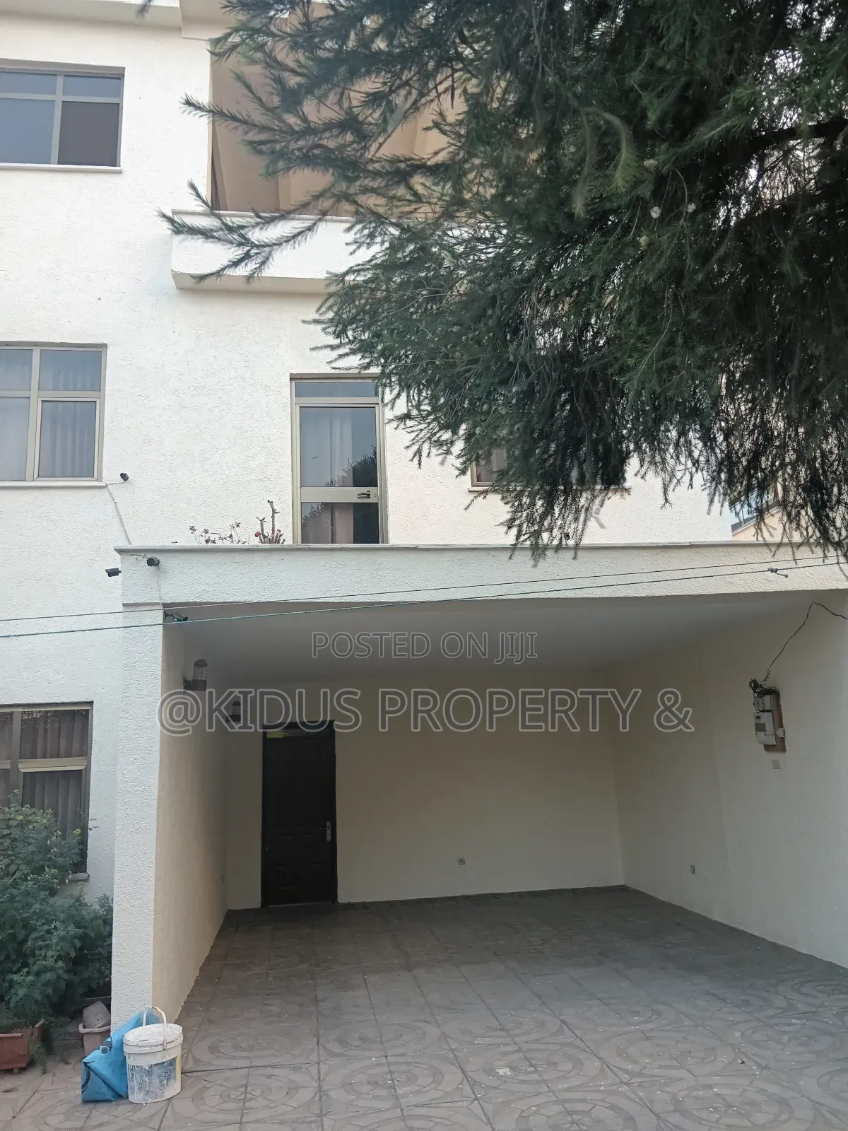 Furnished 3bdrm Townhouse / Terrace for rent