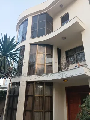 Furnished 3bdrm Townhouse / Terrace for rent