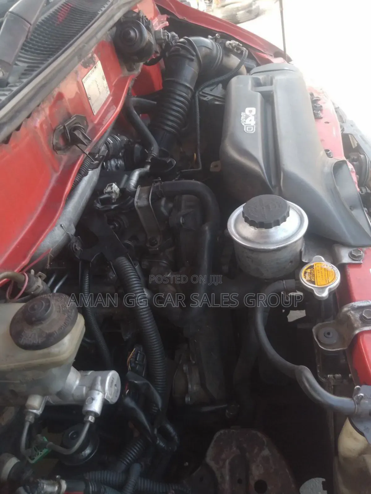 Toyota HiAce 2005 Red