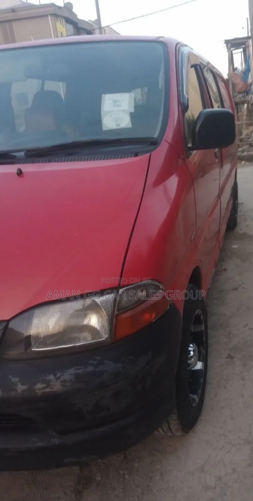Toyota HiAce 2005 Red