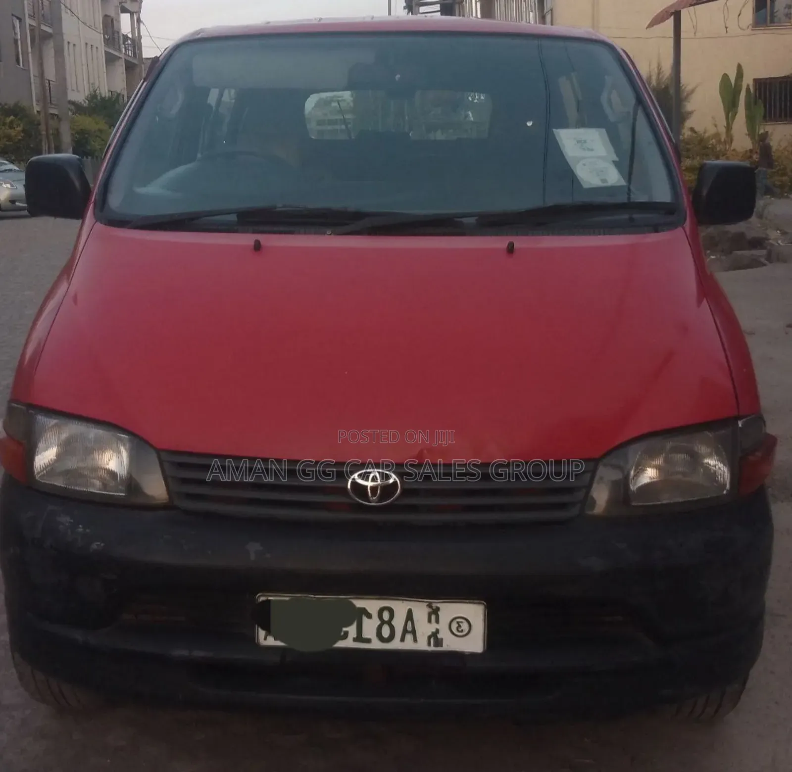 Toyota HiAce 2005 Red