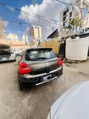 Suzuki Swift 2022 Gray