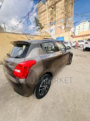 Suzuki Swift 2022 Gray