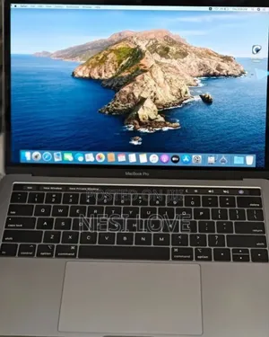 New Laptop Apple MacBook Pro 2019 16GB Intel Core i7 SSD 256GB