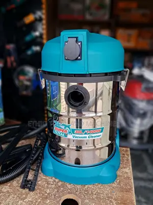 Total 30 Litre Vacuum Cleaner