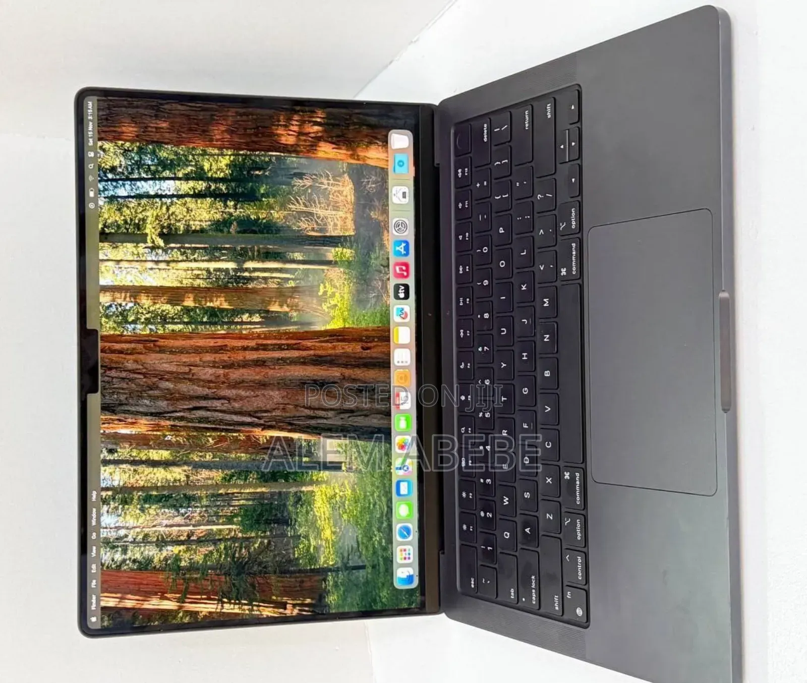 New Apple MacBook Pro 2023 M3 14-inch 18GB Apple M3 Pro SSD 512GB