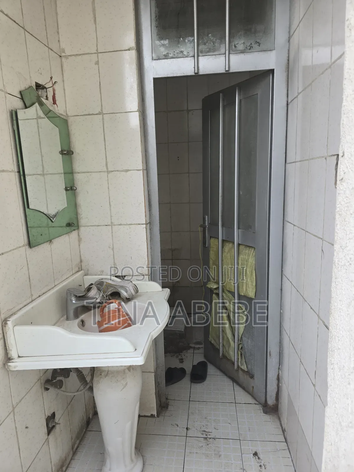 2bdrm House in Akaky Kaliti for sale