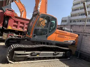 Doosan Dx360 Crawler Excavator.
