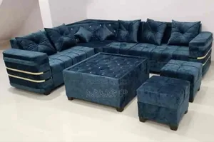 Chandelier Sofa Design With Table