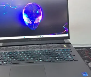 New Laptop Alienware M17x R2 16GB Intel Core i7 SSD 1T