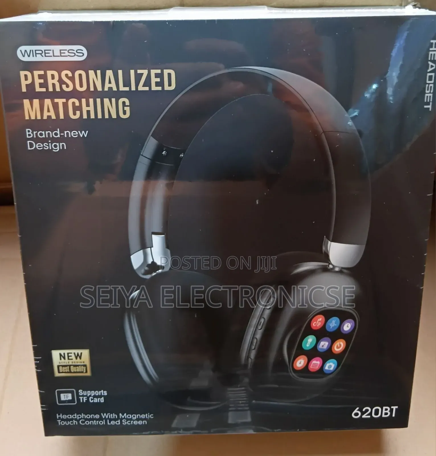 620bt Wireless Headphones With Tech Screen