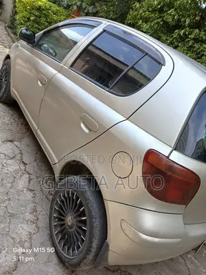 Toyota Vitz 2004