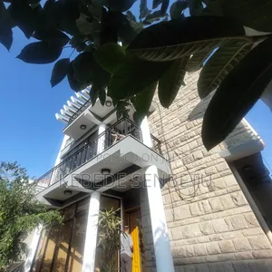 7bdrm House in East Shewa for rent