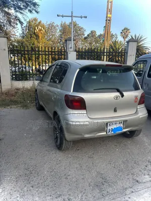 Toyota Vitz 2003