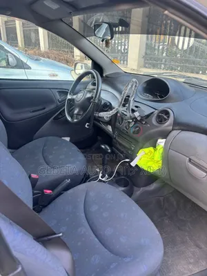 Toyota Vitz 2003