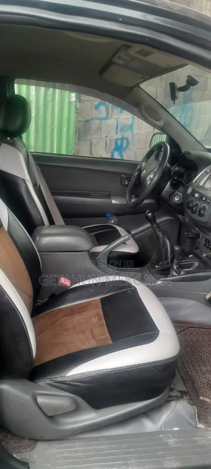 Toyota Hilux 2014 Black