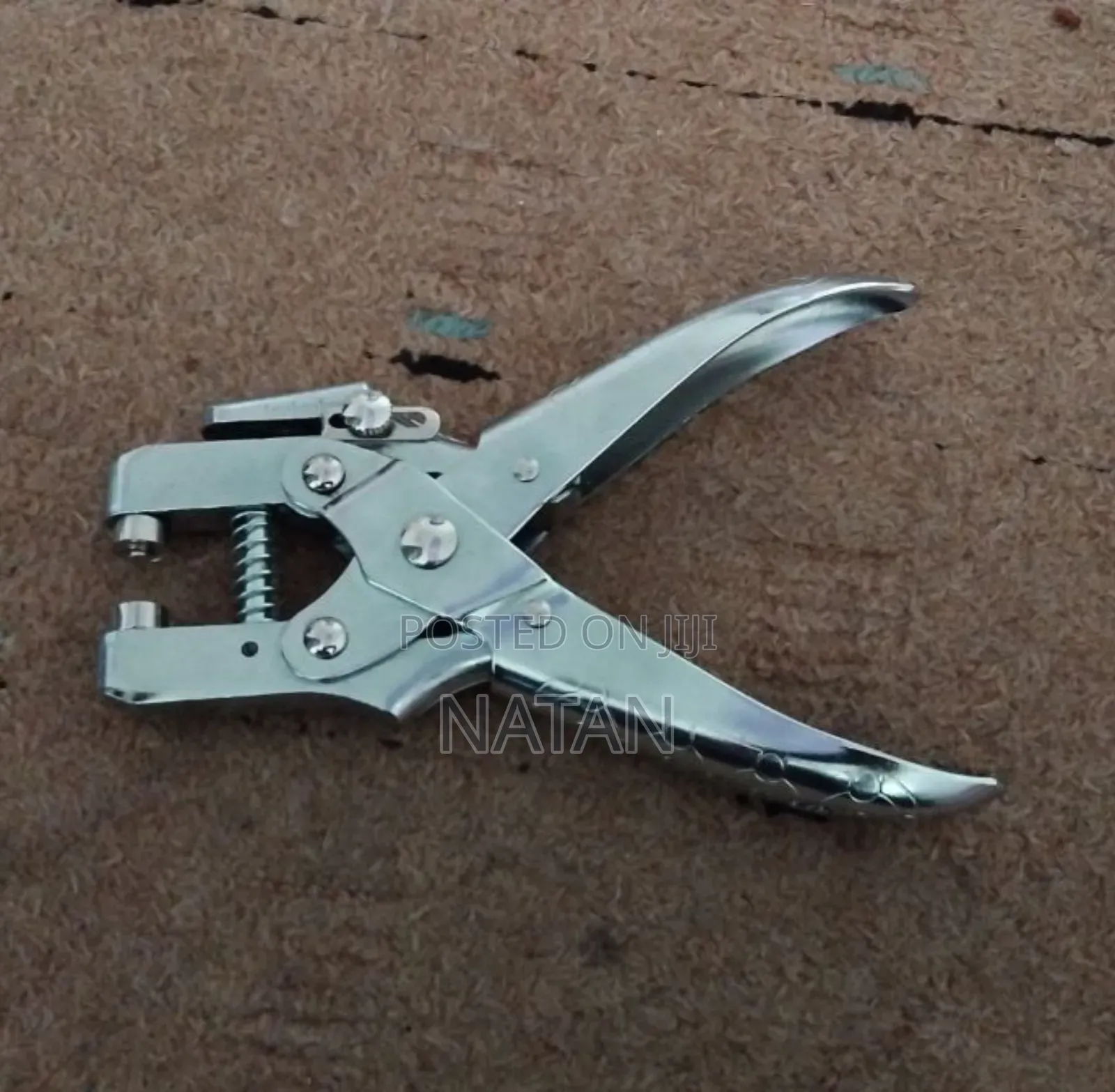 Grommet Setter/ Eyelet Plier ከምሱር መብሻና መጨፍለቂያ