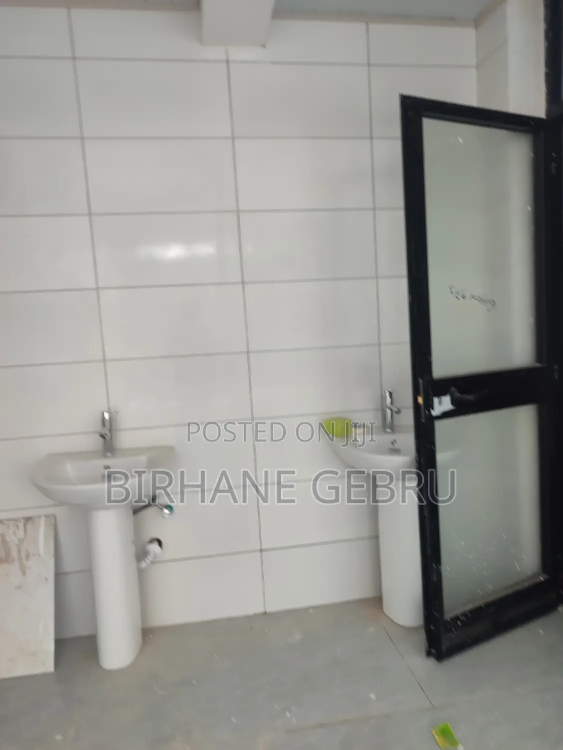 Space Rent for Cafe Berger .Jouice and Other