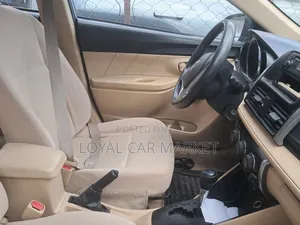 Toyota Yaris 2015 Blue