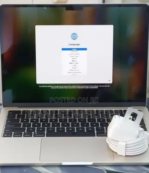 New Laptop Apple MacBook Air 2025 M4 15-inch 16GB Apple M4 SSD 256GB