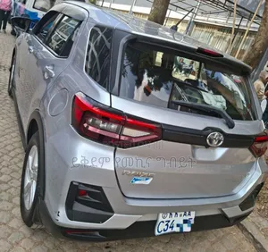 Toyota Raize 2022 Silver
