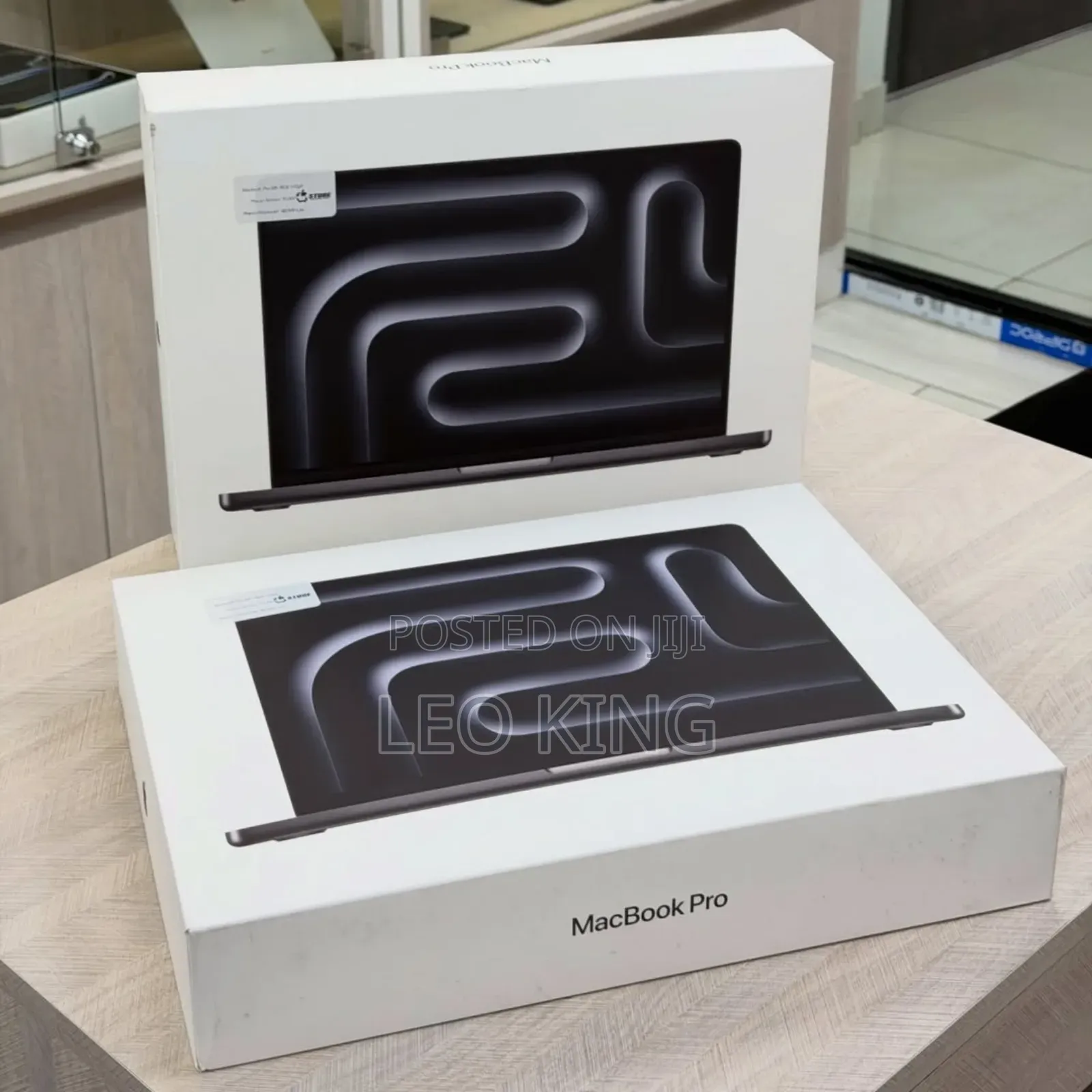 New Laptop Apple Macbook Pro 2025 M5 14-inch 24GB Apple M5 SSD 512GB