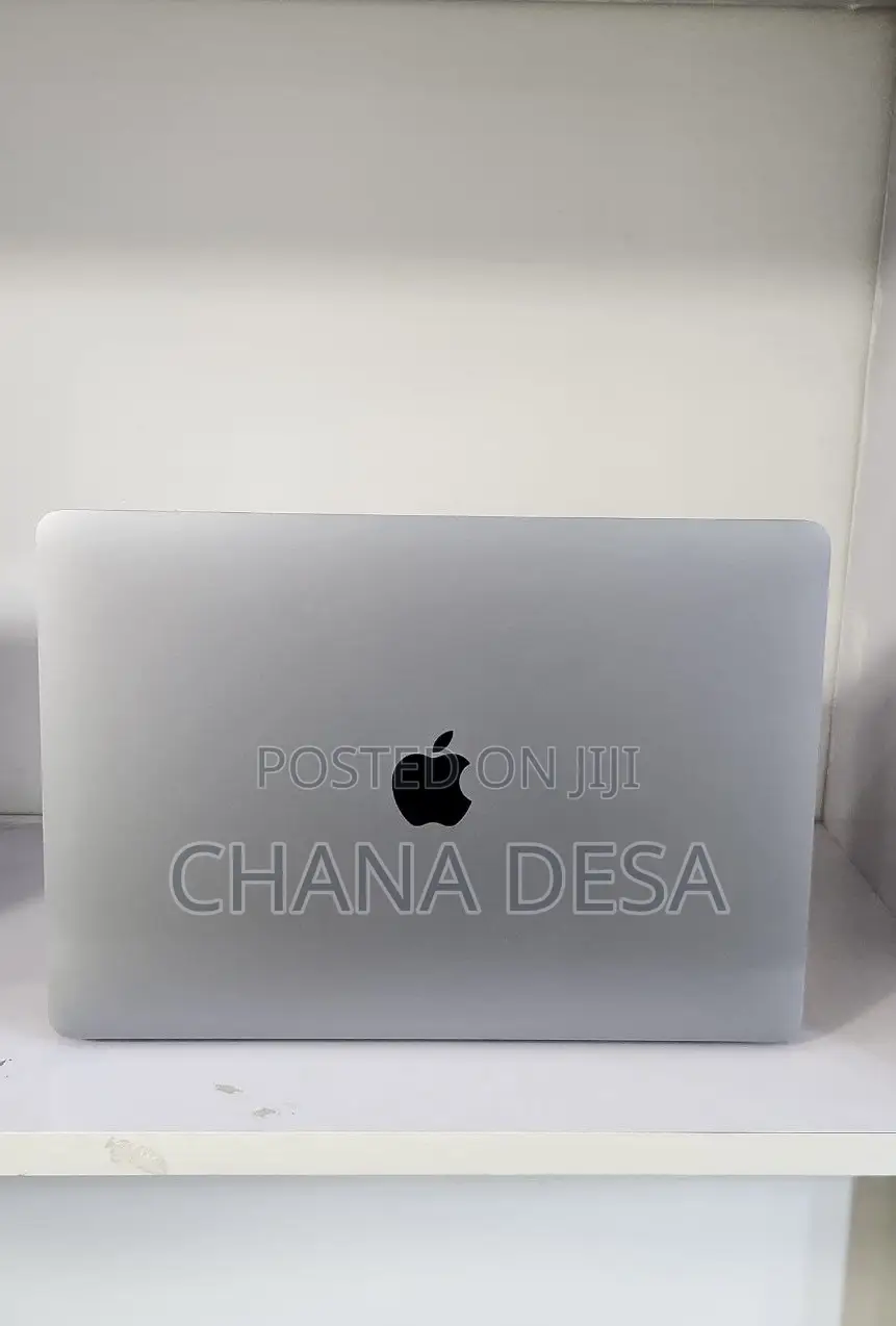 New Laptop Apple MacBook Pro 2019 8GB Intel Core i5 SSD 256GB