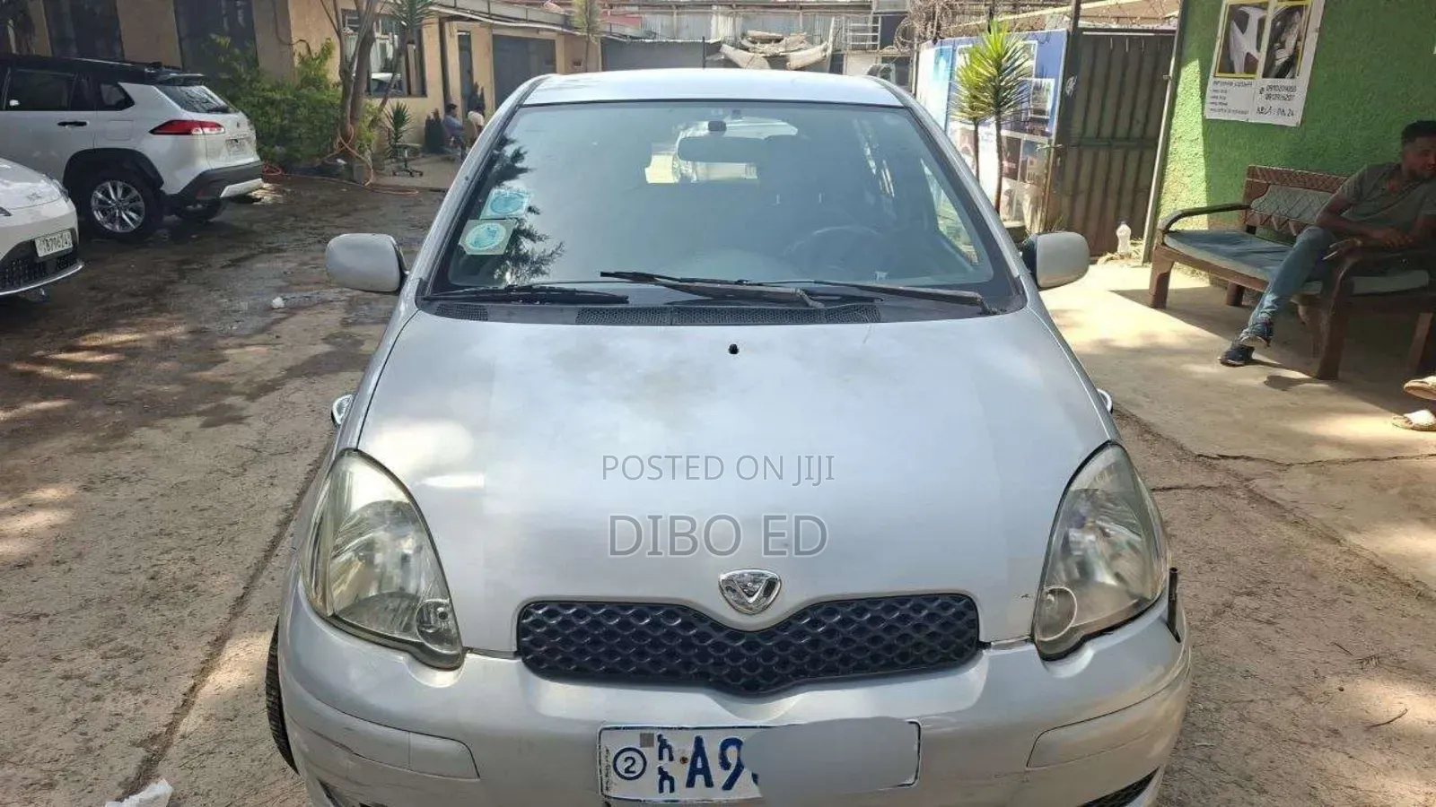 Toyota Vitz 2004 Silver