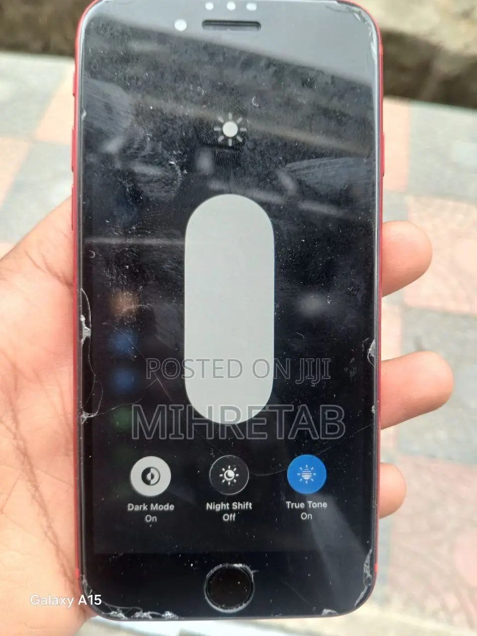 Apple iPhone SE 128 GB Red