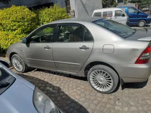 Toyota Corolla 2004 Gold