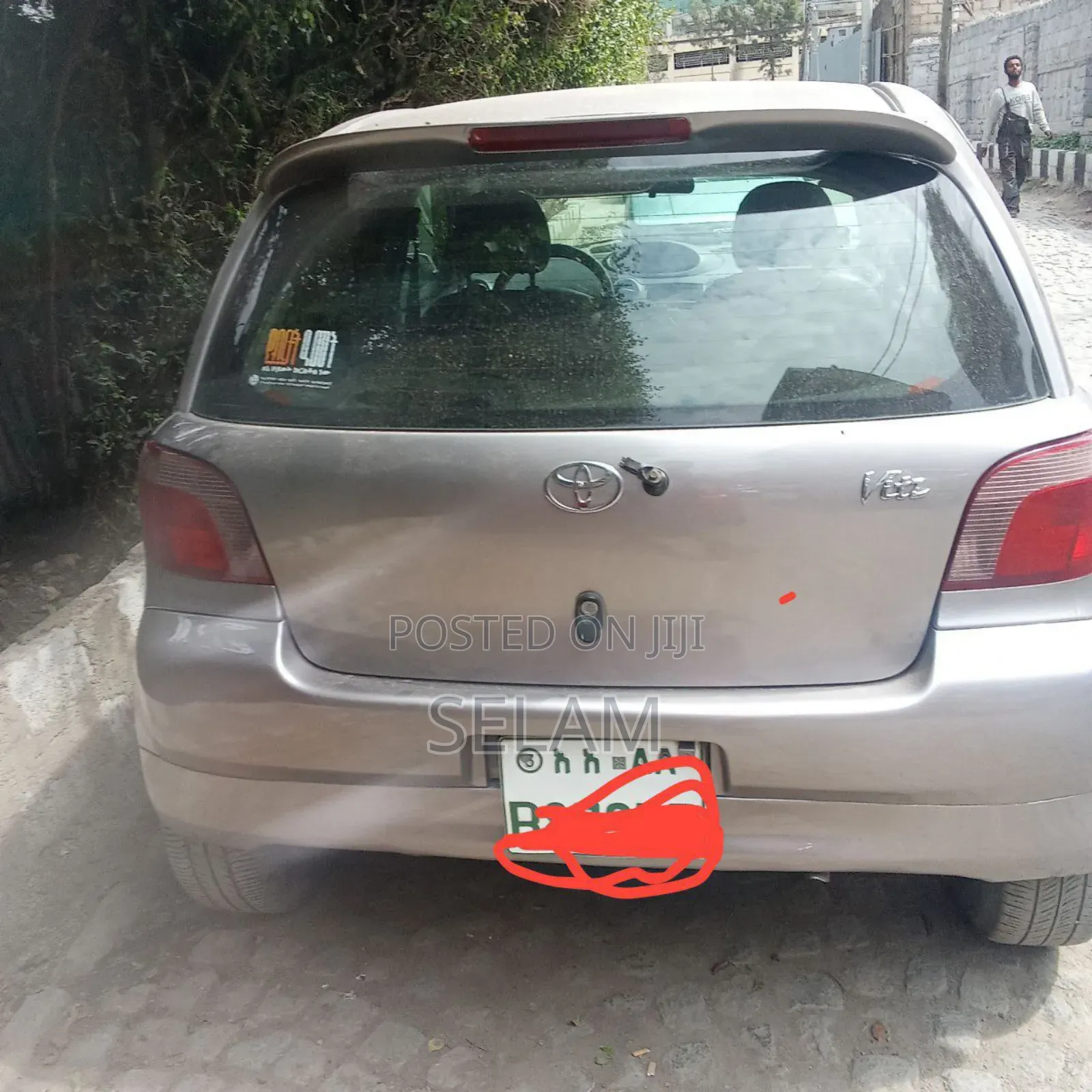 Toyota Vitz 2001 Silver