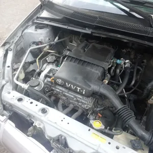 Toyota Vitz 2001 Silver