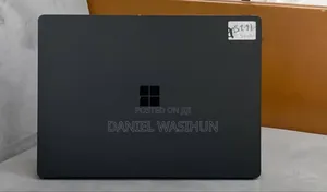 New Laptop Microsoft Surface 16GB Intel Core i7 SSD 512GB