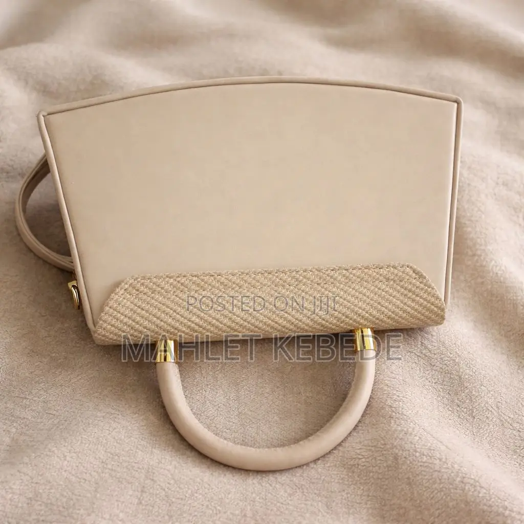 Stylish Beige Women’S Handbag