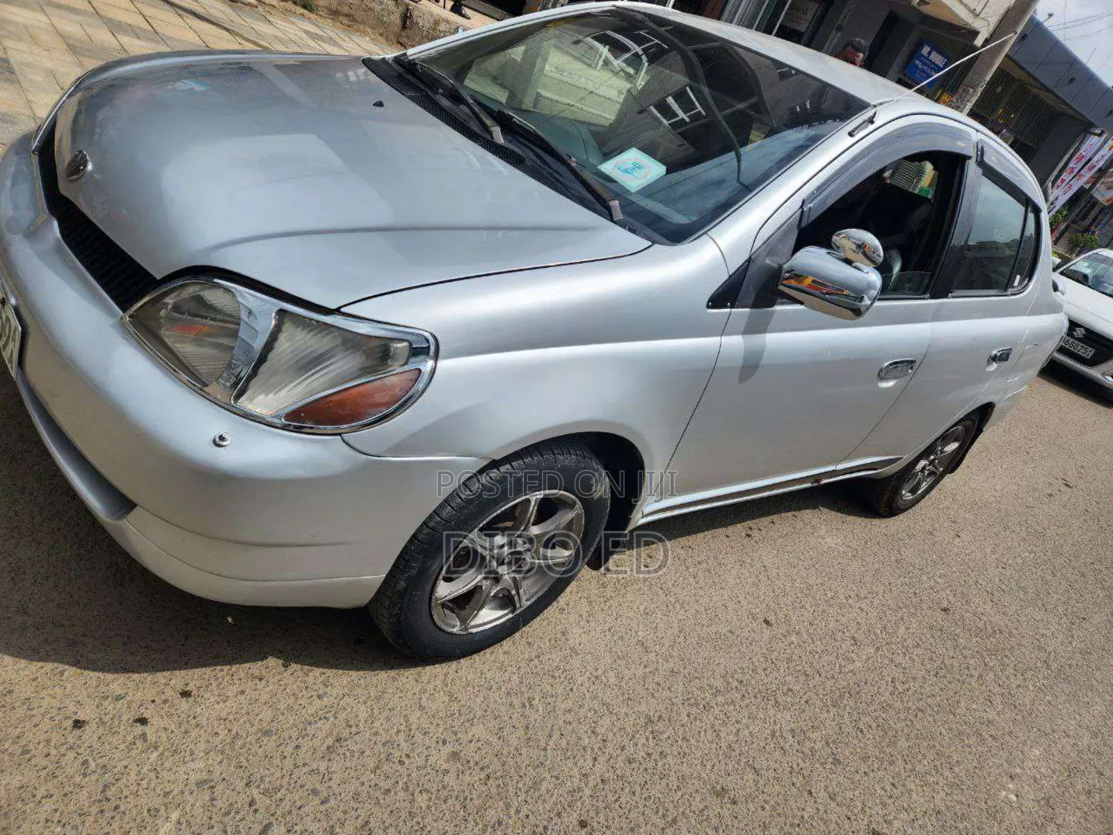 Toyota Platz 1.0 FWD 2001 Silver