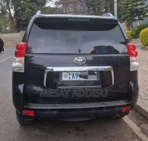 Toyota Land Cruiser Prado 2012