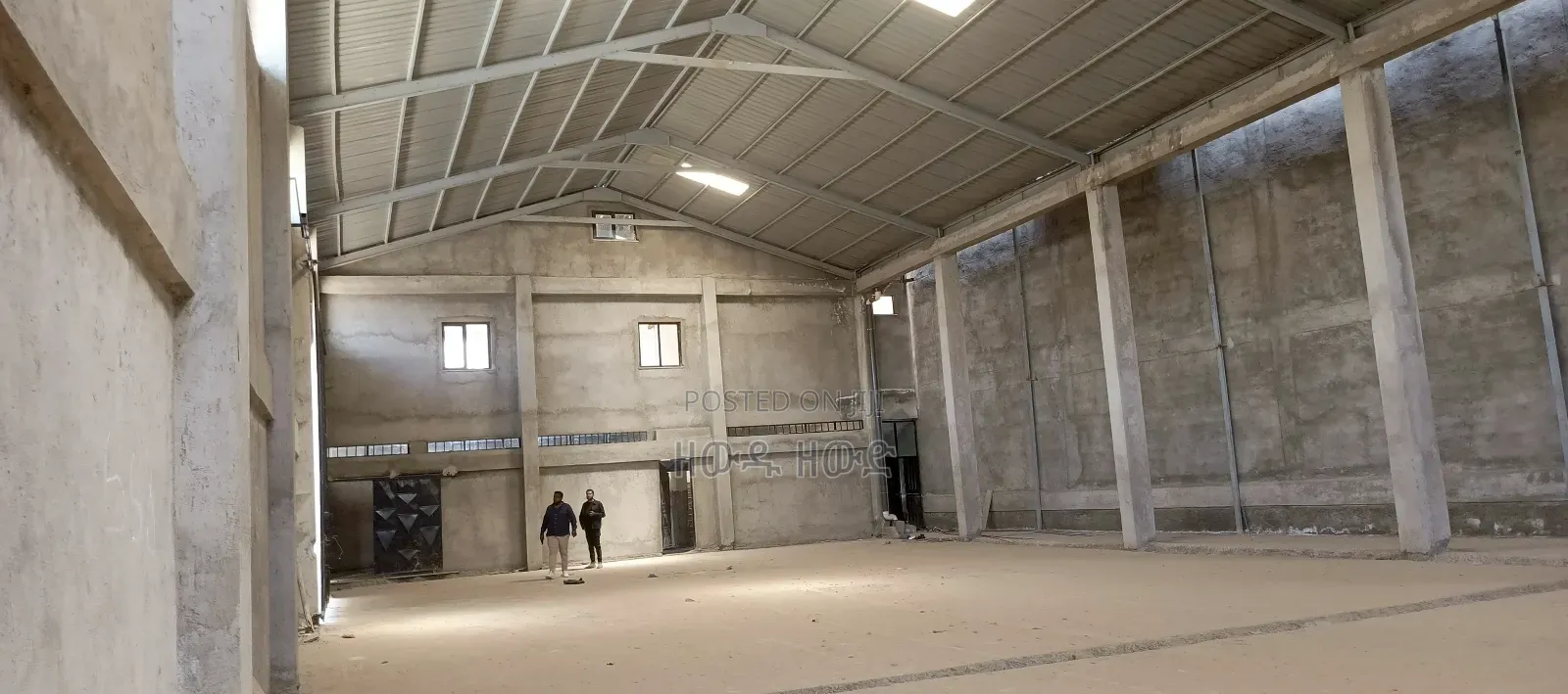 የሚከራይ መጋዘን