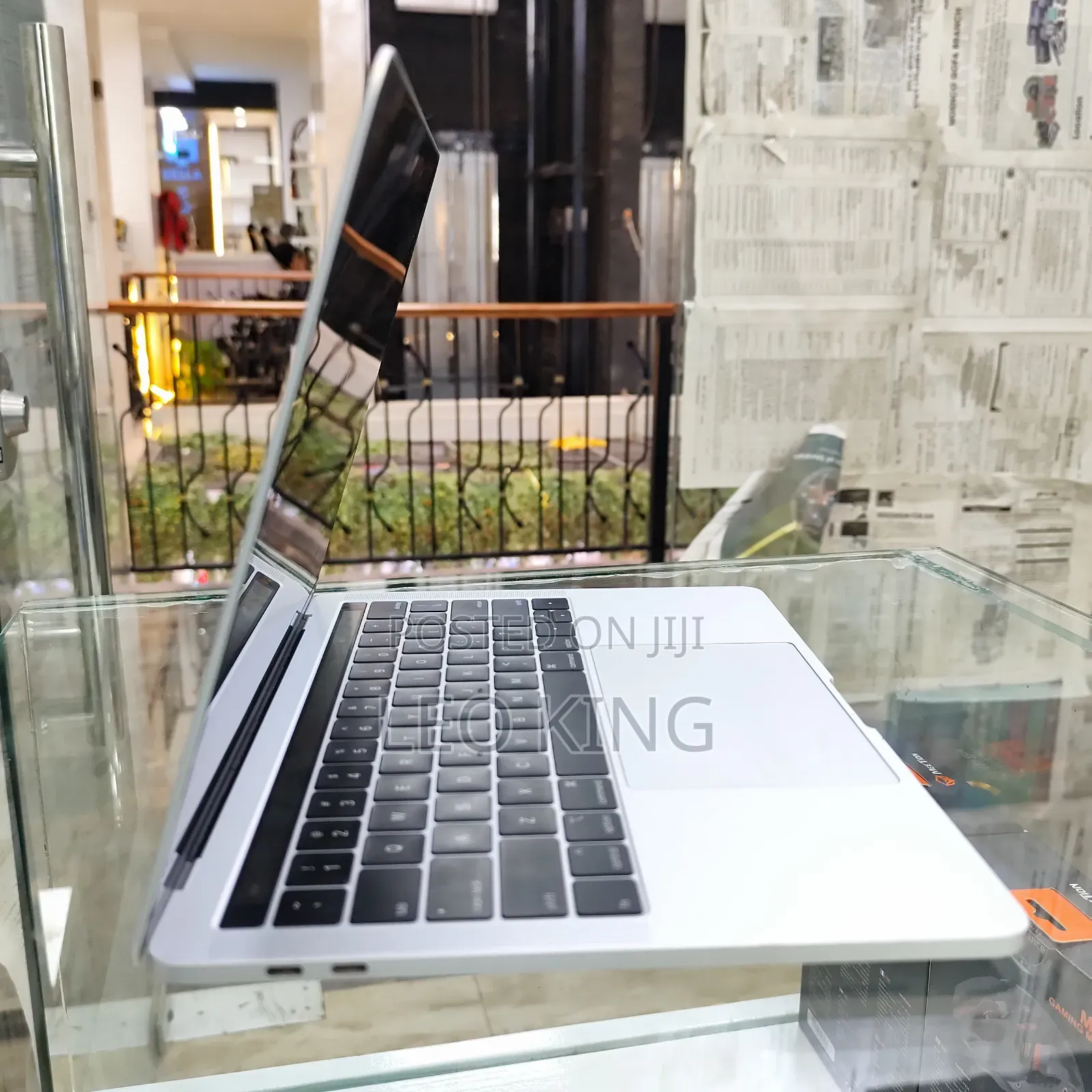 Laptop Apple MacBook Pro 2018 8GB Intel Core i5 SSD 256GB