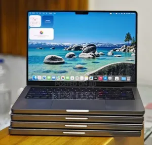 New Laptop Apple MacBook Pro 2021 M1 16GB SSD 512GB