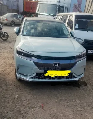 Honda e:NS1 53.6 kWh FWD 2023 Off white
