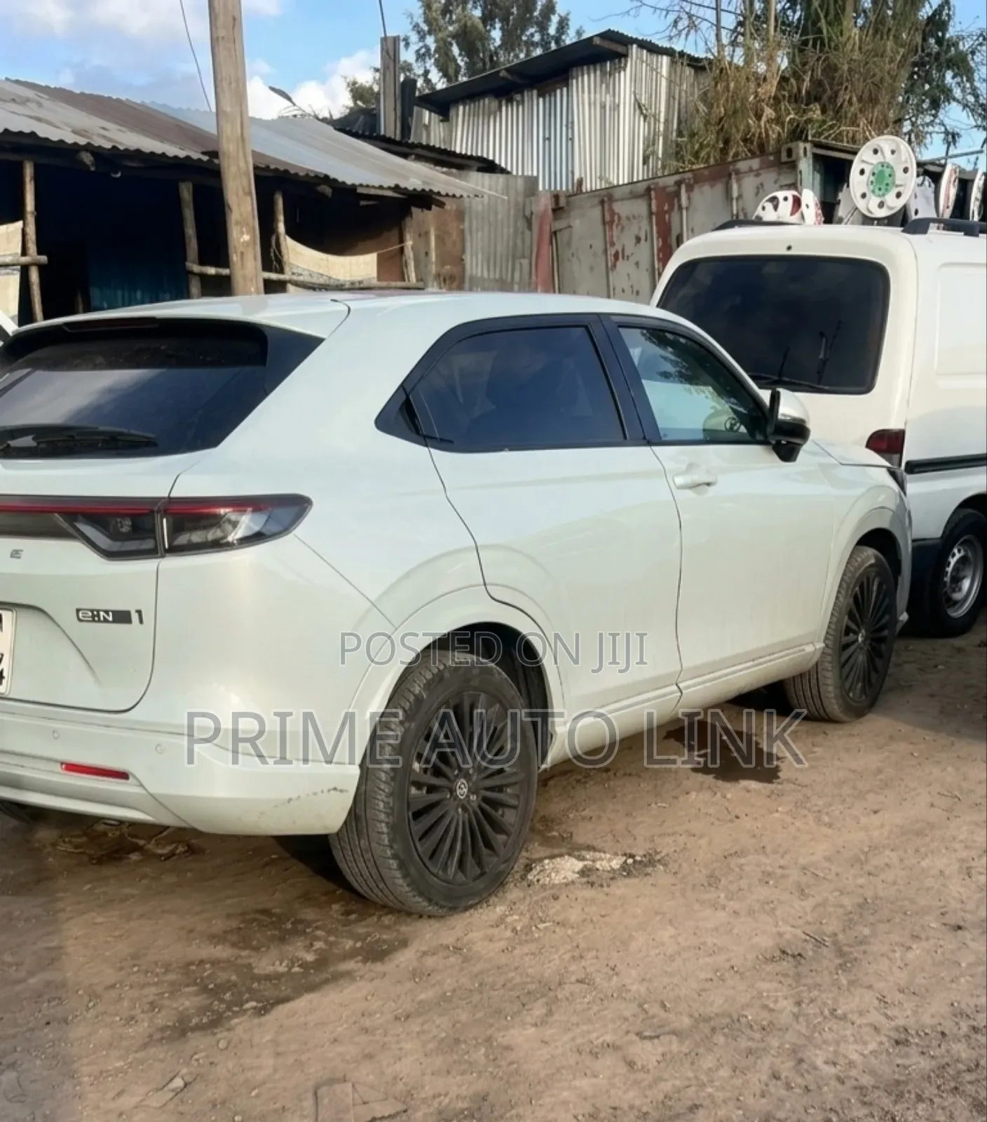 Honda e:NS1 53.6 kWh FWD 2023 Off white