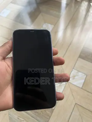 New Apple iPhone 11 128 GB Purple