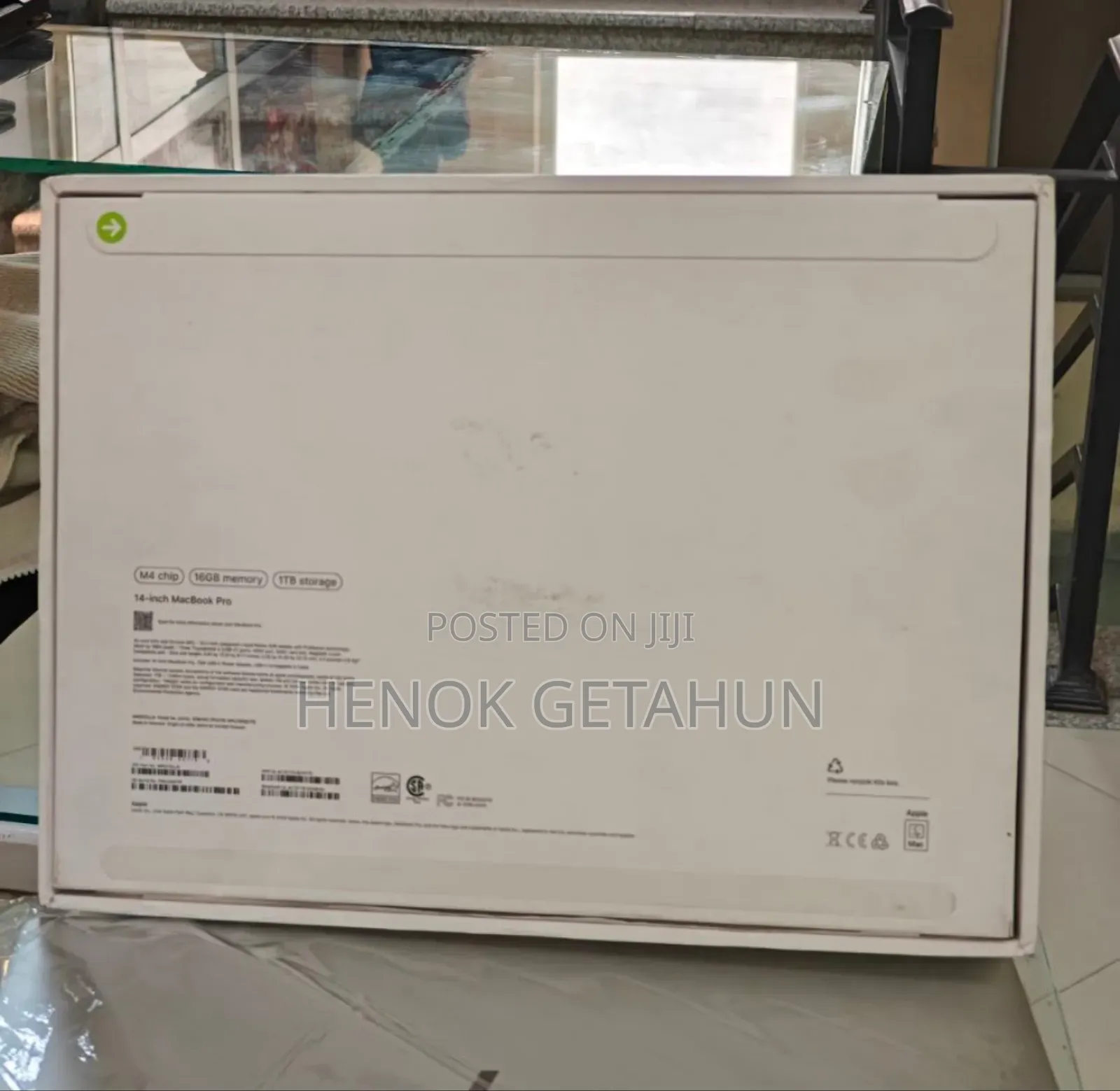 New Laptop Apple MacBook Pro 2024 M4 Pro 14-inch 16GB Apple M4 SSD 1T