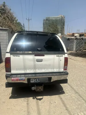 Toyota Hilux 2010 White