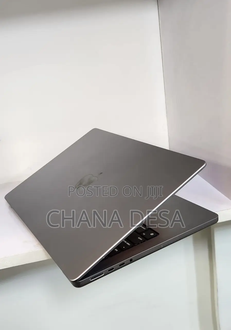 New Laptop Apple MacBook Pro M1 16GB Apple M1 Pro SSD 512GB